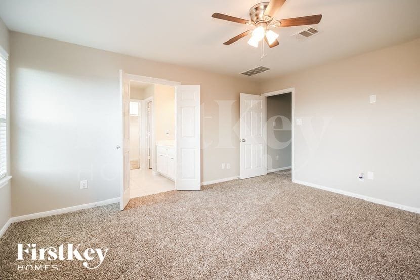 Building Photo - 9822 Copper Ranch Trail