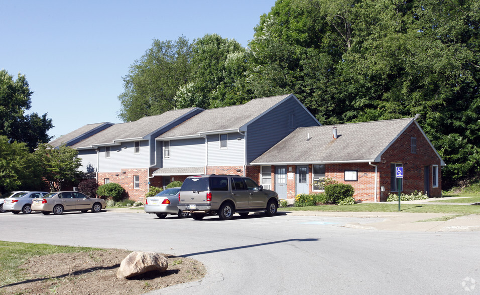 Building Photo - Brandy Spring Apartments