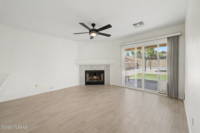Building Photo - 2656 W Mountain Heights Ct