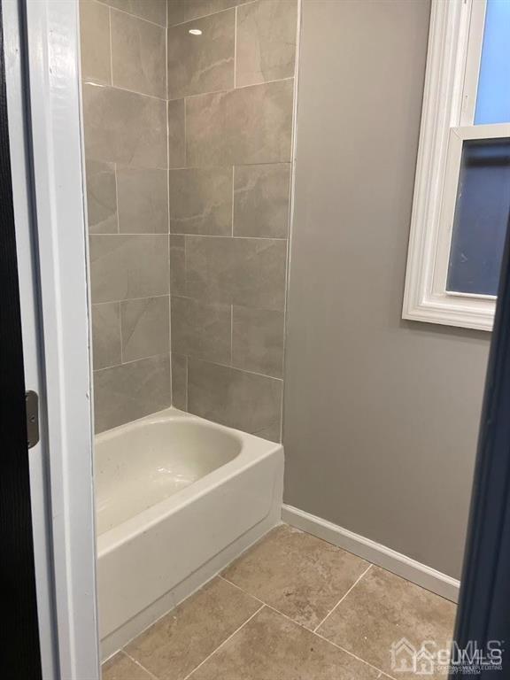 Building Photo - 690 State St