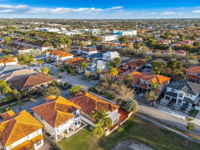 Building Photo - 2280 SW 152nd Pl