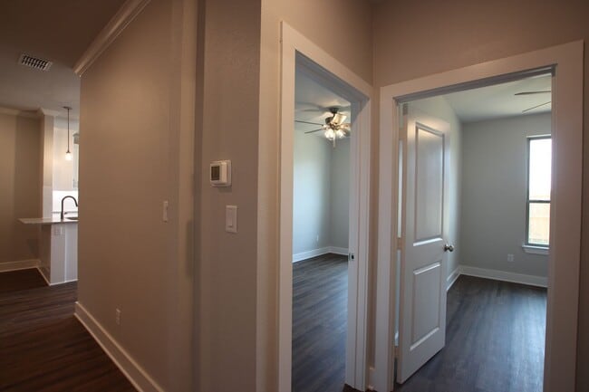 Building Photo - Luxury 3 Bedroom 2 Bath Townhomes in Bullard ISD!