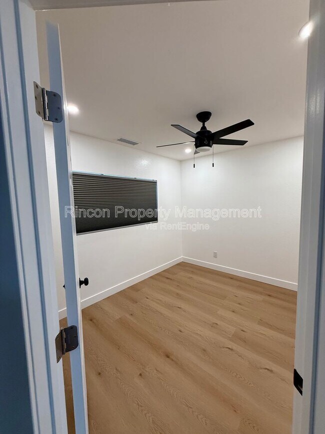 Building Photo - 607 Lemon Way