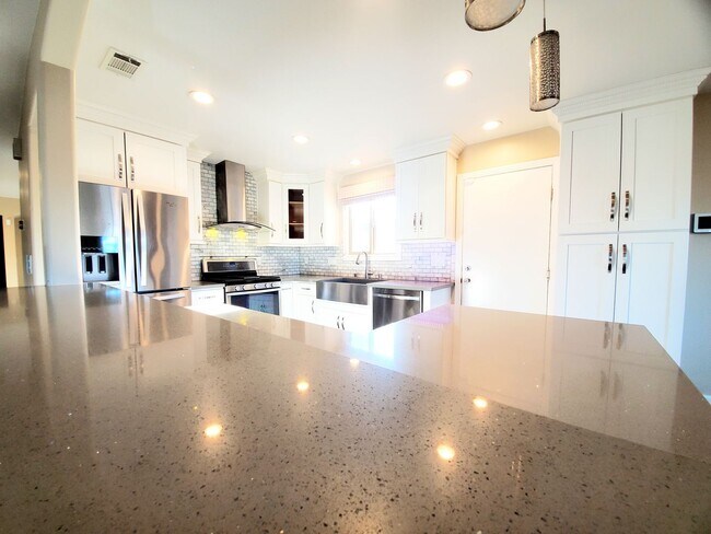 Building Photo - Stunning home in san mateo