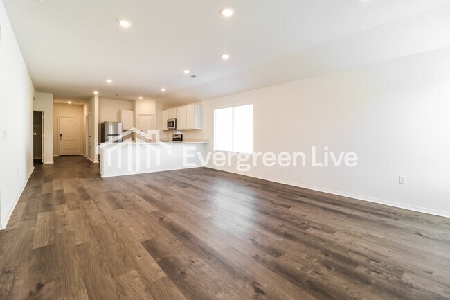 Building Photo - 16 Sourdough Crk Ln