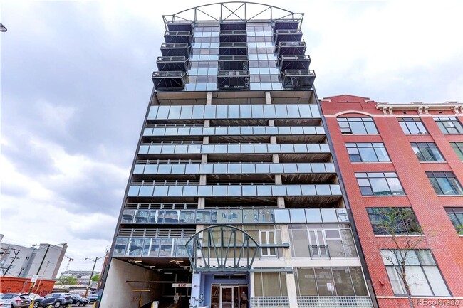 Primary Photo - Gorgeous & Updated Skyloft One Bedroom-Ava...