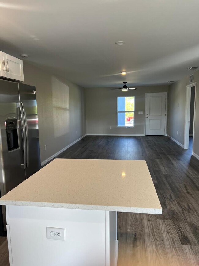 Building Photo - 374 Compese Ave S