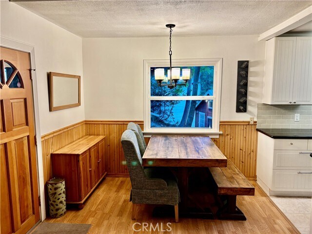 Building Photo - 743 Woodland Rd