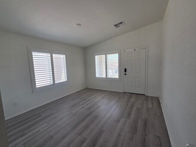 Building Photo - 4428 S Cholla Wy