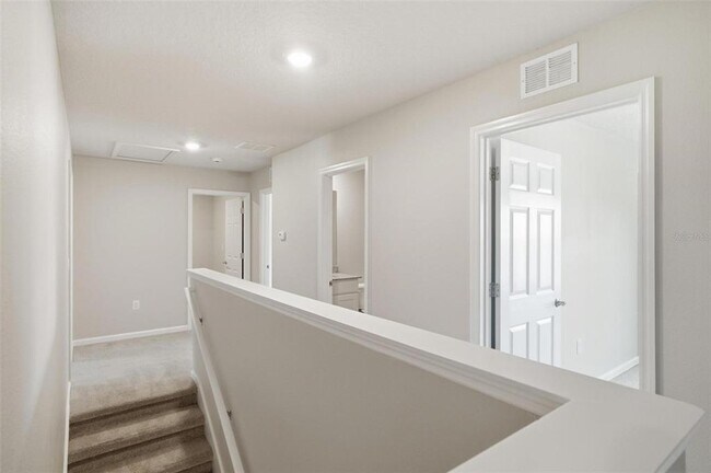 Building Photo - 64 Foxhall Ln