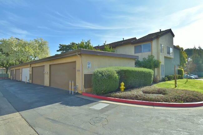 Building Photo - $3,150 / 3BR GORGEOUS REMODELED NORTH SAN ...