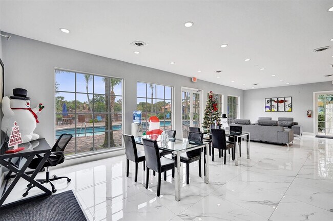 Building Photo - 10773 Cleary Blvd