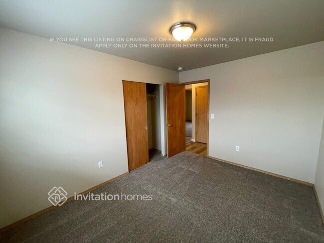 Building Photo - 1315 187th St Ct E