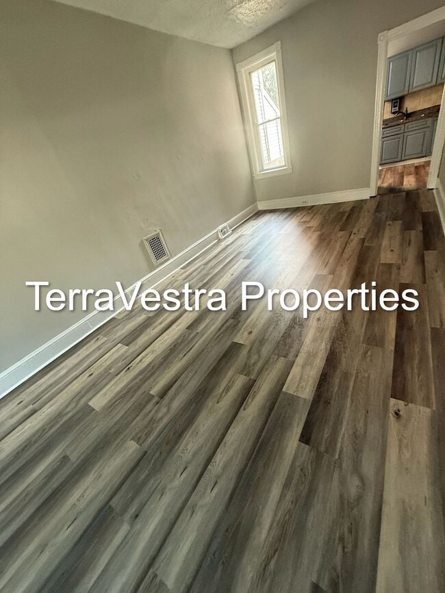 Building Photo - 3 Bed Single Family Home in Gloucester City!