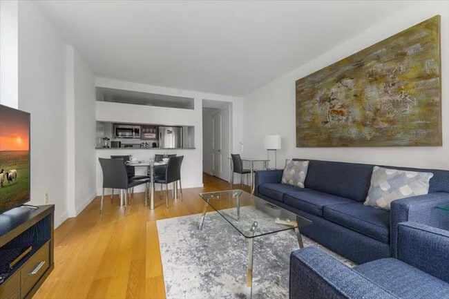 Building Photo - 254 W 54th St