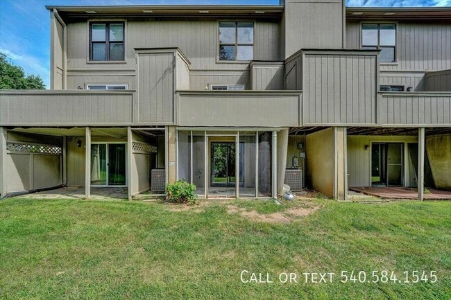 Building Photo - 7311 Maple Ct SW