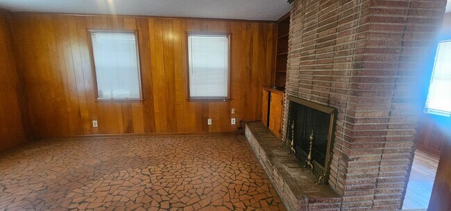 Building Photo - 3456 Bowman Ave