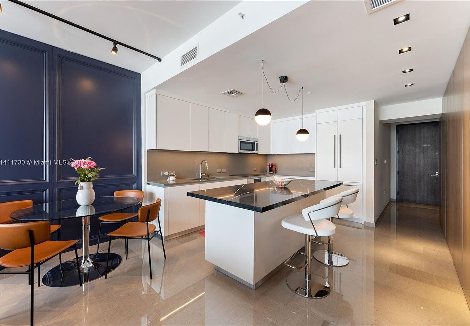 Building Photo - 88 SW 7th St