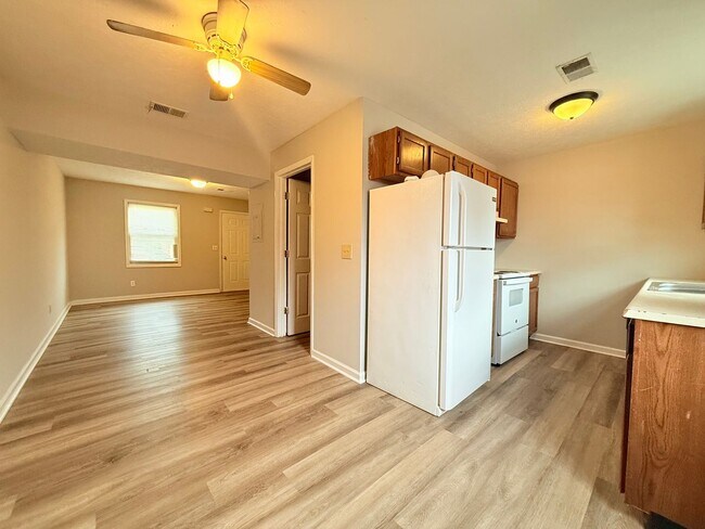 Building Photo - 171 S Killarney Ln