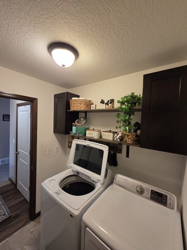 Building Photo - 4121 Mockingbird Ln