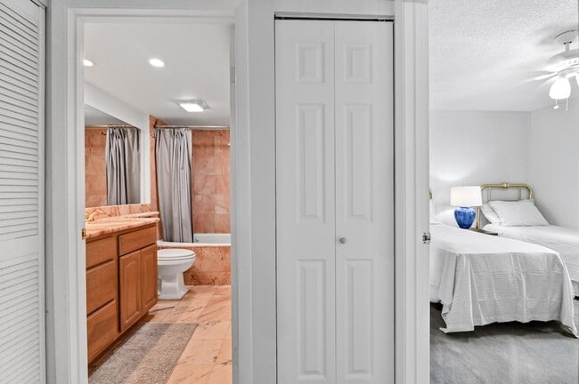 Building Photo - 3507 Village Blvd