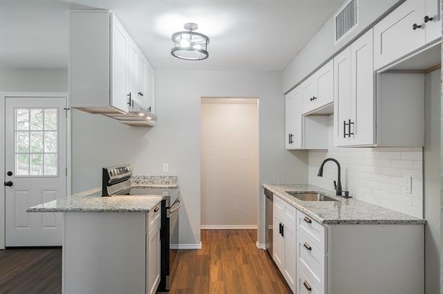 Building Photo - 3604 Biscay Dr