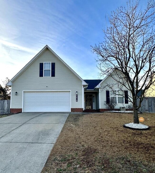 Building Photo - 4418 Clifton Dr