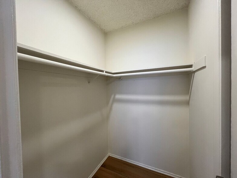 Building Photo - 3545 Keystone Av