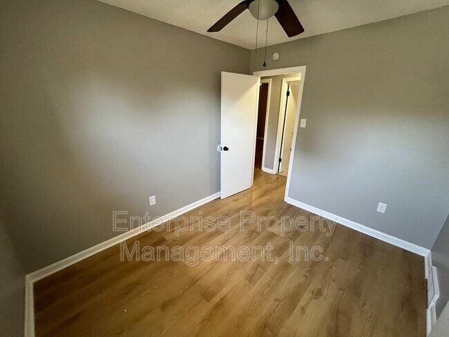 Building Photo - 5362 Beaverton Dr