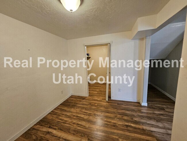 Building Photo - Spanish Fork House