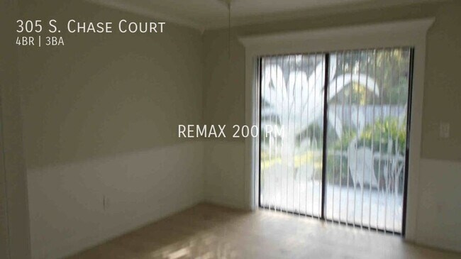Building Photo - 305 S Chase Ct