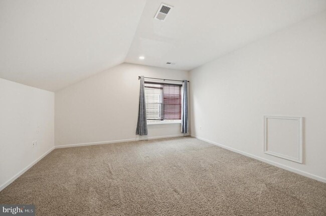 Building Photo - 24267 Purple Finch Dr