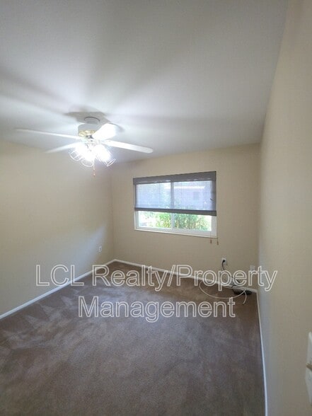 Building Photo - 26971 Pinehurst Rd