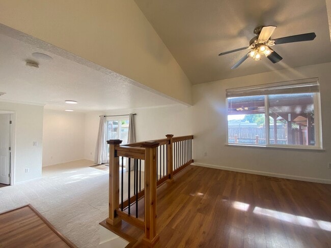 Building Photo - Charming 3 bedroom Federal Way home