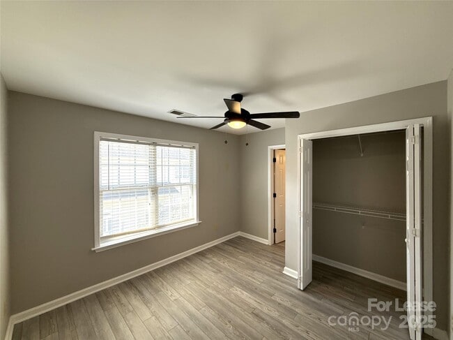 Building Photo - 2043 Lennox Square Rd