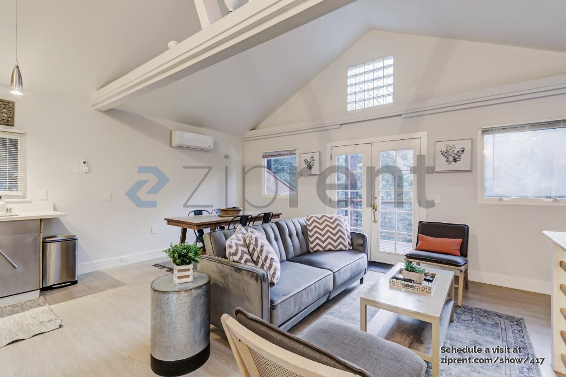 Building Photo - 17363 Park Ave