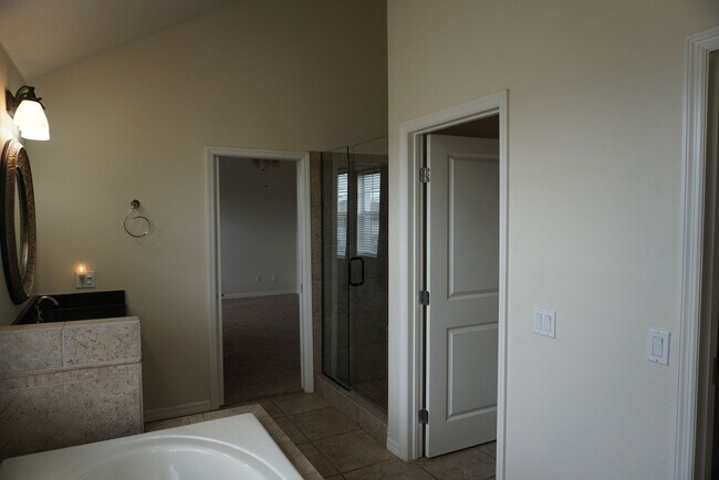 Building Photo - Two Story Townhome Clermont Yacht Club