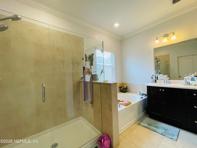 Building Photo - 15792 Bainebridge Dr