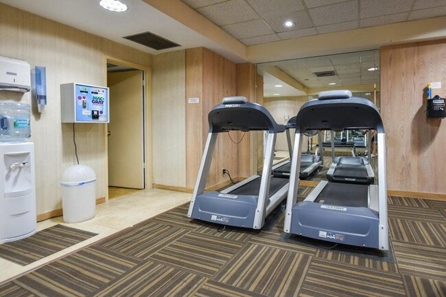 Building Photo - 2860 S Ocean Blvd