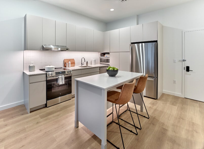 Primary Photo - The Langdon (Lynbrook Station)