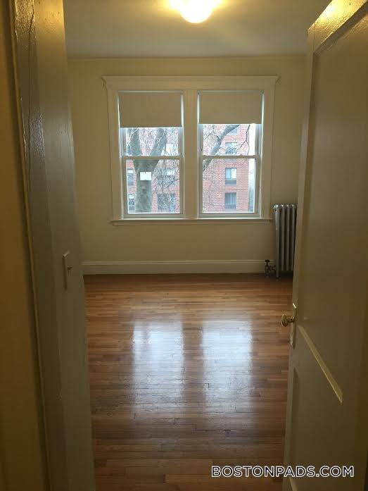 Building Photo - 1634 Commonwealth Ave