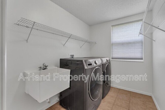 Building Photo - 1109 Needlewood Loop