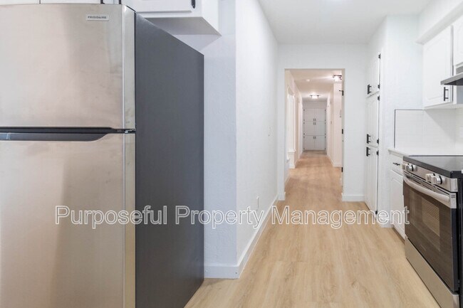 Building Photo - 8913 Bentree Country Way