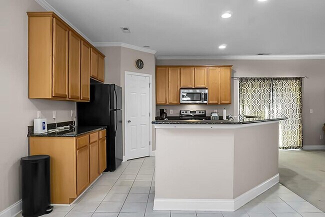 Building Photo - 1519 Thoroughbred Blvd