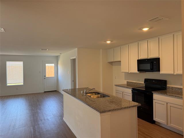 Building Photo - 330 Mahogany Ln