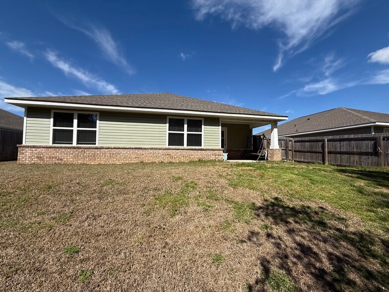 Building Photo - 6439 Eastland Cir