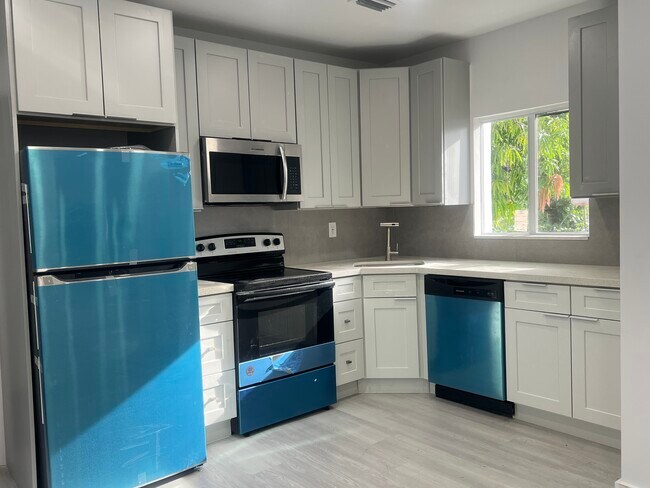 Building Photo - 1824 NW 49th St