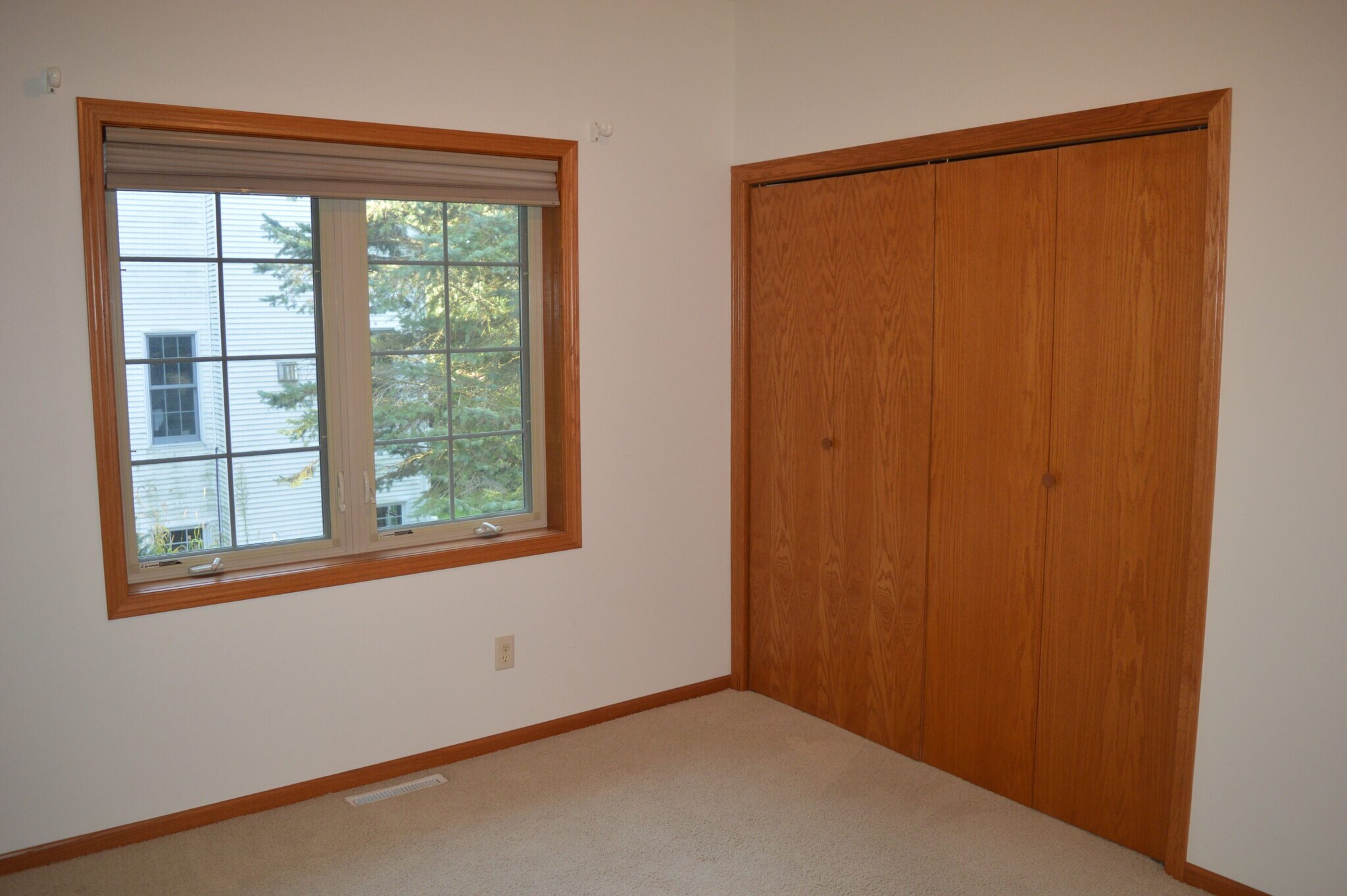 Building Photo - 4734 Bergamot Way