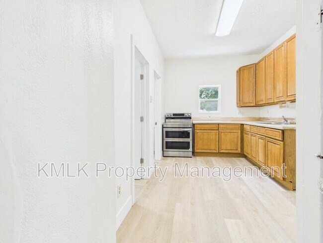 Building Photo - 508 Crouse St