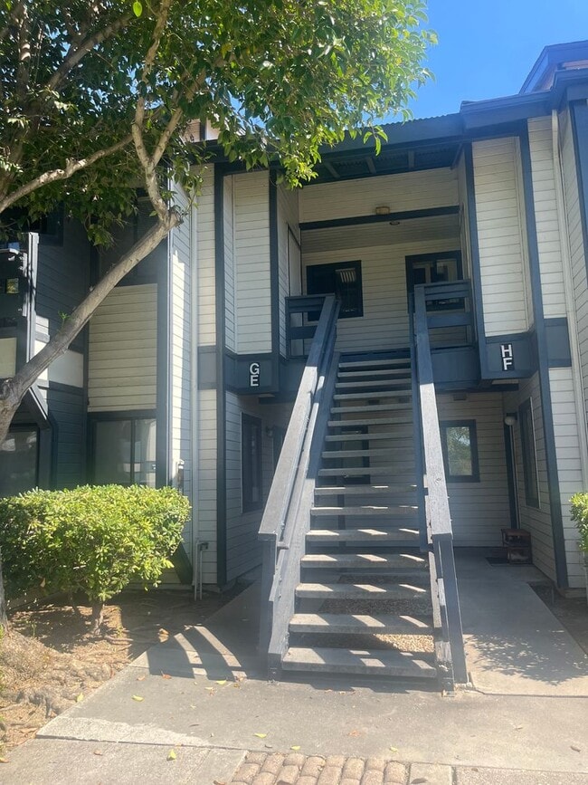 Building Photo - Apartment Close to Cal Poly and Downtown SLO